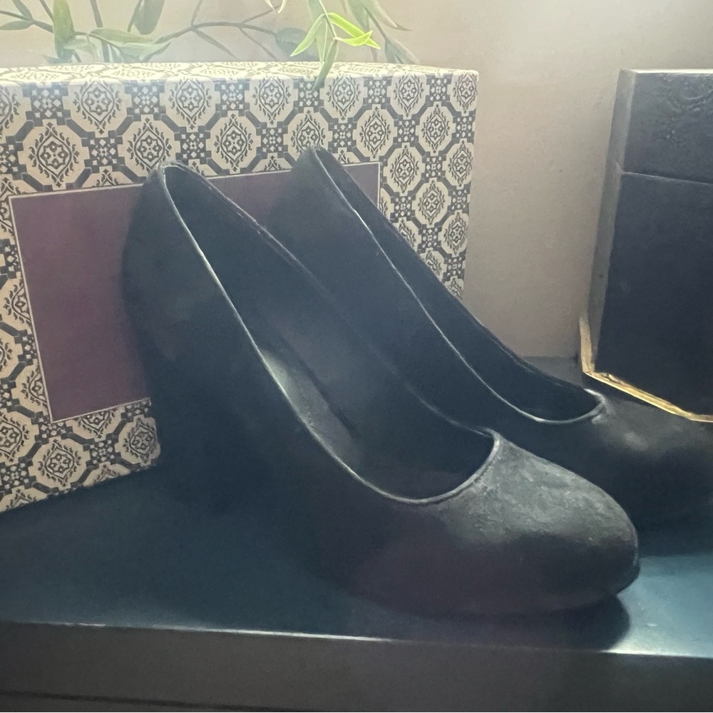 Isola Black Suede Block Heel Pump New in Box